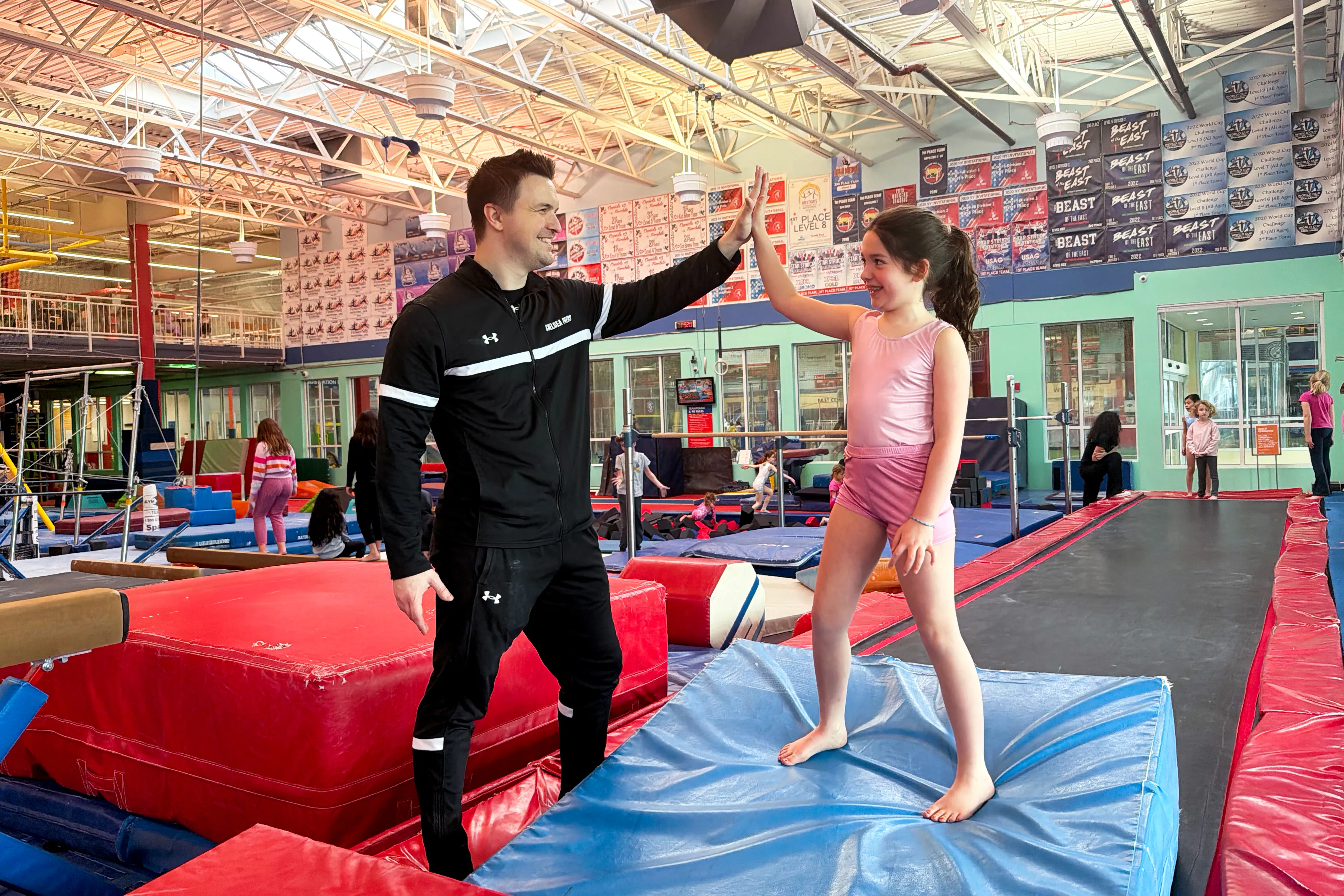 Girls Super Stars Gymnastics (6-7yrs)