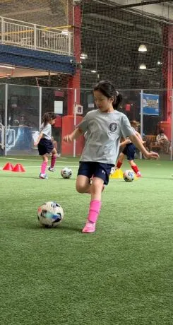 GIRLS Playing Stars (5-6 yrs)